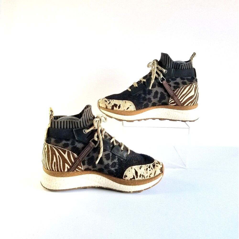 OTBT Women's Hybrid High Top Sneakers Animal Print Sz 7 Calf Hair Outdoor Travel - Picture 6 of 14